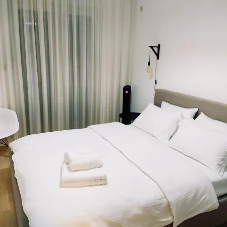 Vista * Ποντγορίτσα