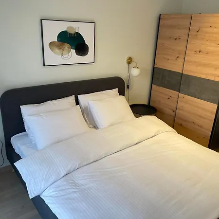 Apartment Aura *