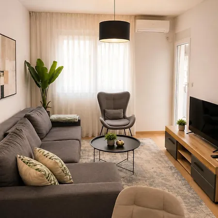 Astra Kvart Near Big Fashion Center * Podgorica